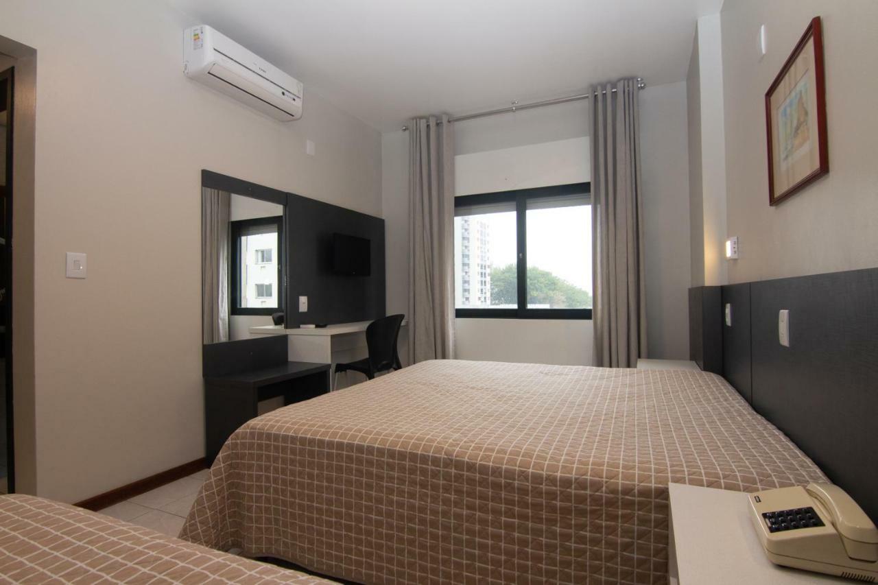 A Furninha Hotel Торрес Екстер'єр фото
